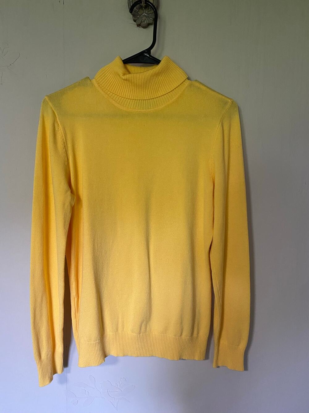 Joseph A Yellow Turtleneck Pullover Sweater Ladylike Office Classic Med